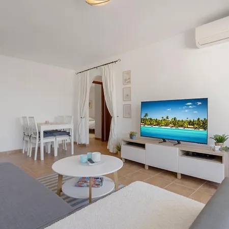 Center At By Costarentals - Ref 94 דירה פואנגירולה